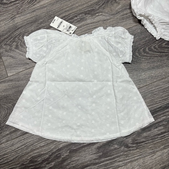 First Impressions Girls 2-Pc.White Embroidered Eyelet Top & Shorts Set 2T 267 - Picture 7 of 10